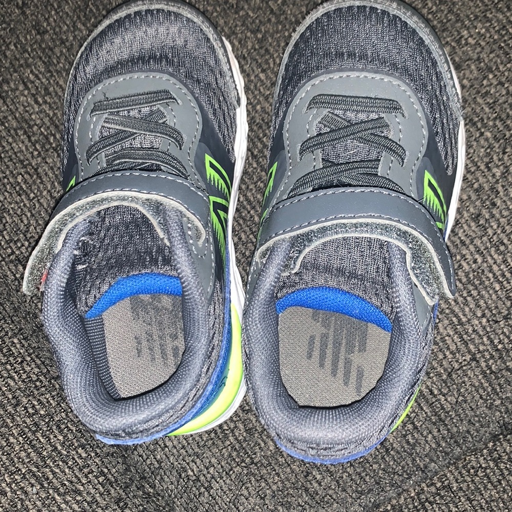 New Balance Infant Boys Size 7